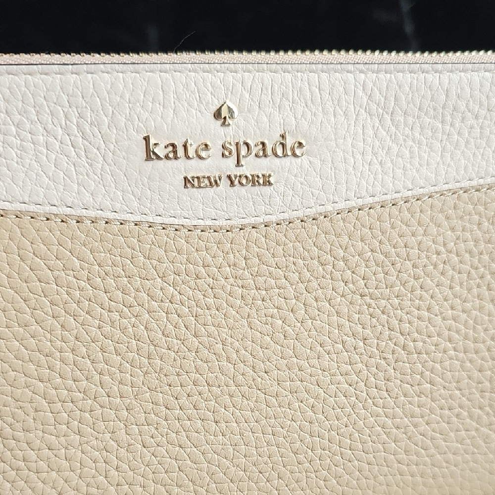 Kate Spade NWT Lucy Colorblock Pebbled Leather Medium L-zip Wristlet - Picture 3 of 8